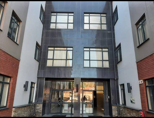 1,018M² BUILDING FOR SALE IN BO-DORP